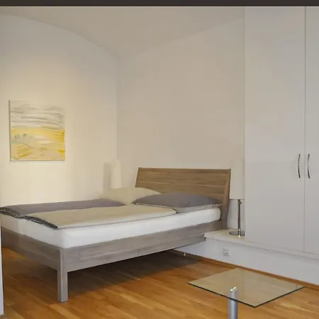 Appartement Im Univiertel Mit Garten *