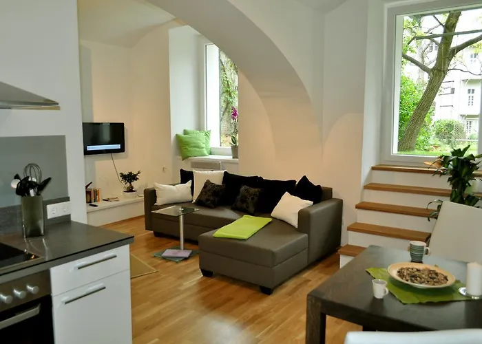 Apartamento Im Univiertel Mit Garten